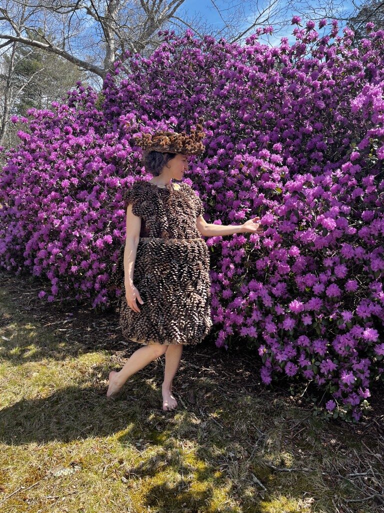 about-sara-seelenbrandt-wrapped-in-nature Sara Seelenbrandt of Wrapped in Nature - nature fashion eco artist